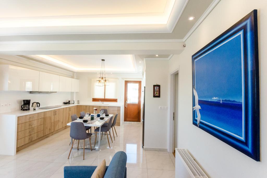 Leo - Unique Glyfada Apartment Athene Buitenkant foto
